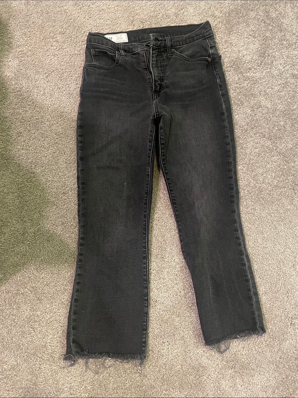 GAP Black Cropped Straight Jeans